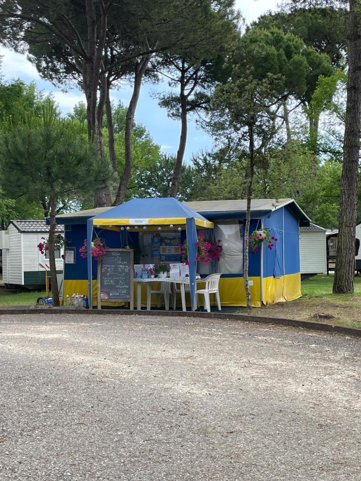 Happy Camp Mobile Homes In Camping Laguna Village カオルレ エクステリア 写真